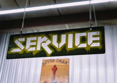 service sign